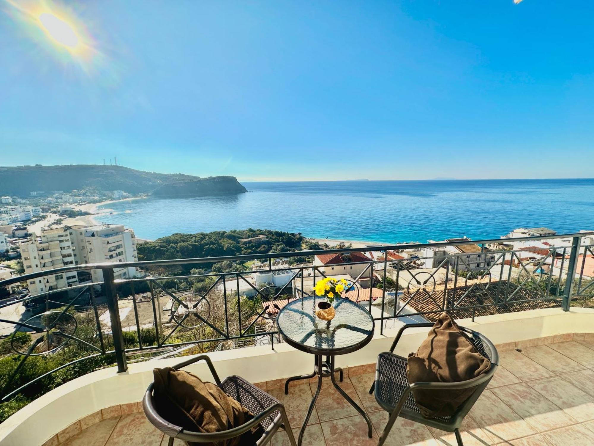 Roumers Himara Exterior photo