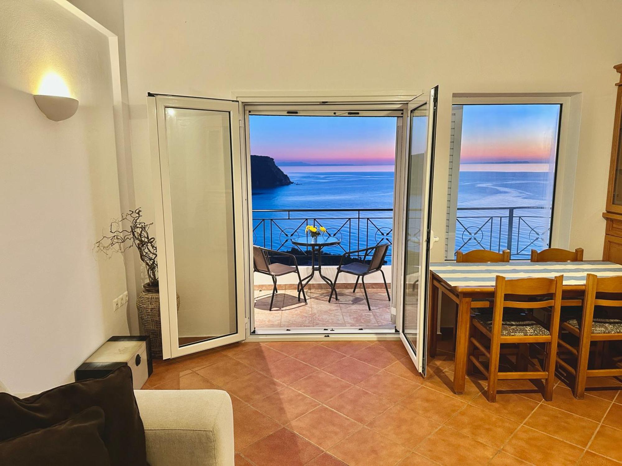 Roumers Himara Exterior photo