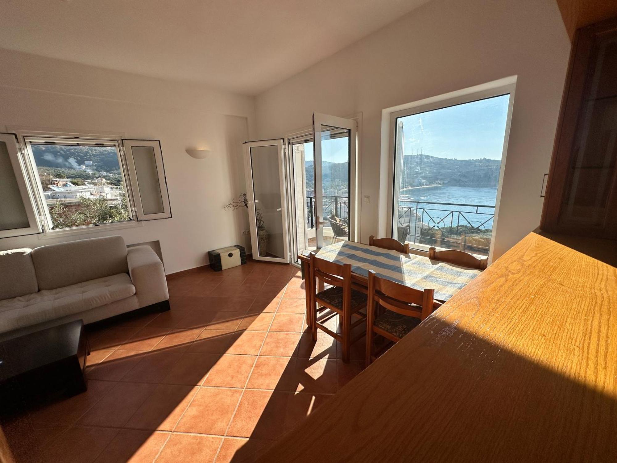 Roumers Himara Exterior photo