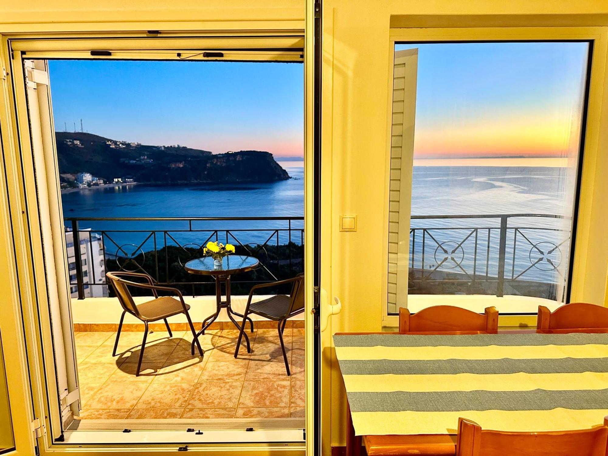 Roumers Himara Exterior photo