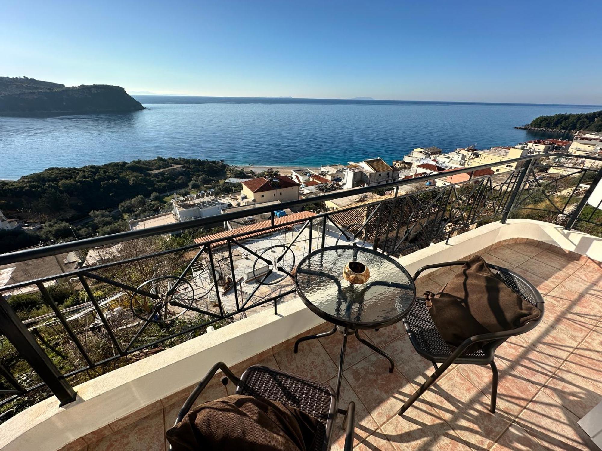 Roumers Himara Exterior photo